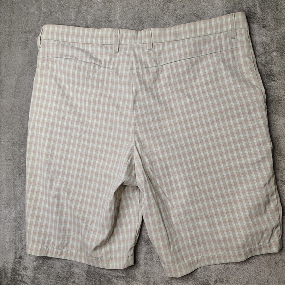 Tommy Bahama Shorts Men's 38 Gray‎ Plaid Golf Nylon Performance Stretch Athletic - Picture 2 of 12